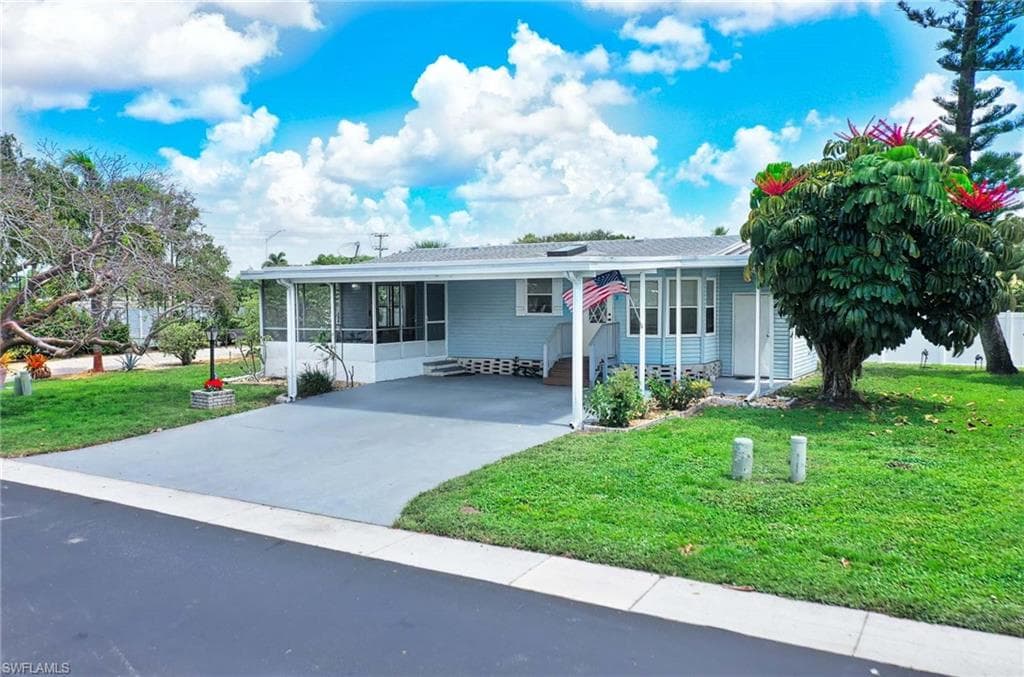 2 Oceans BLVD 2 NAPLES, FL 34104
