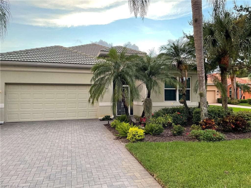 4019 Jasmine Lake Circle NAPLES, FL 34119