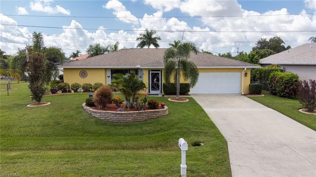 1016 SE 4th TER CAPE CORAL, FL 33990