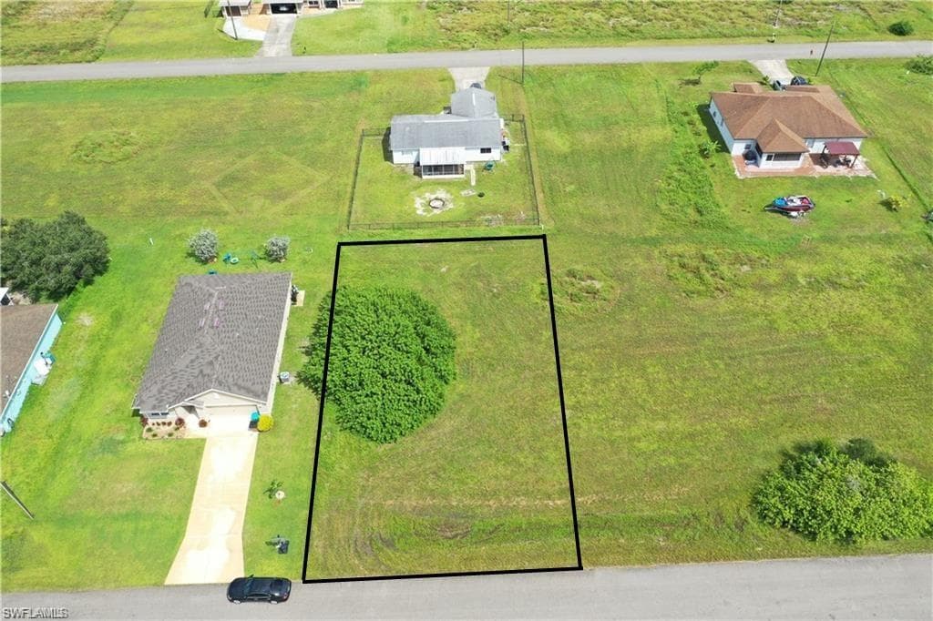 927 NW 12th LN CAPE CORAL, FL 33993