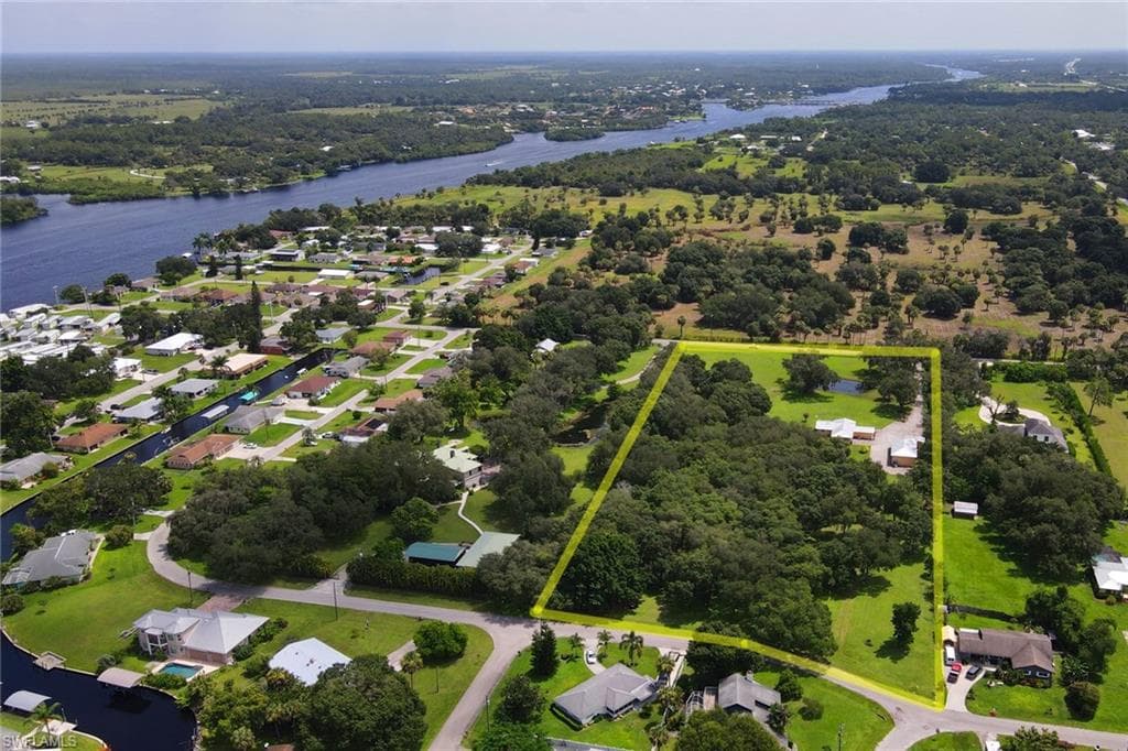 2261 Olga DR FORT MYERS, FL 33905