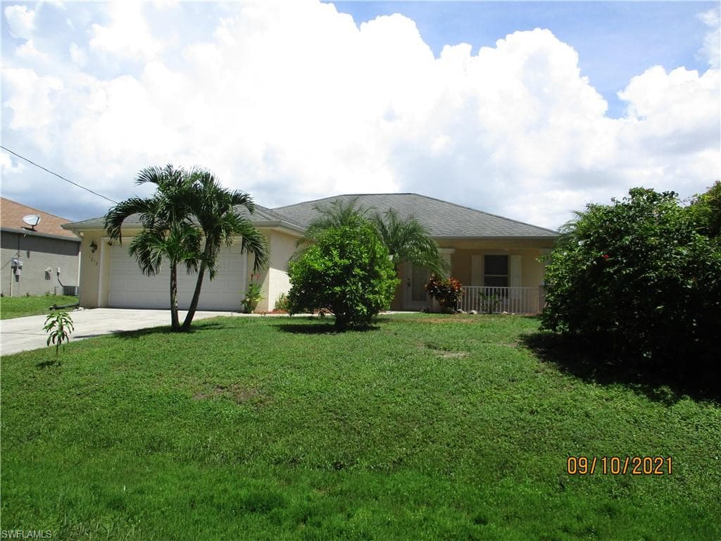 1213 NW 26th PL CAPE CORAL, FL 33993