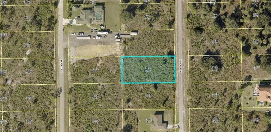 311 Wells AVE LEHIGH ACRES, FL 33936