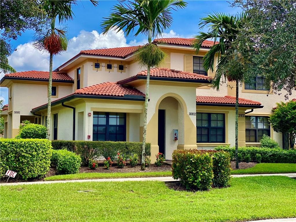 1395 Santiago CIR 1001 NAPLES, FL 34113