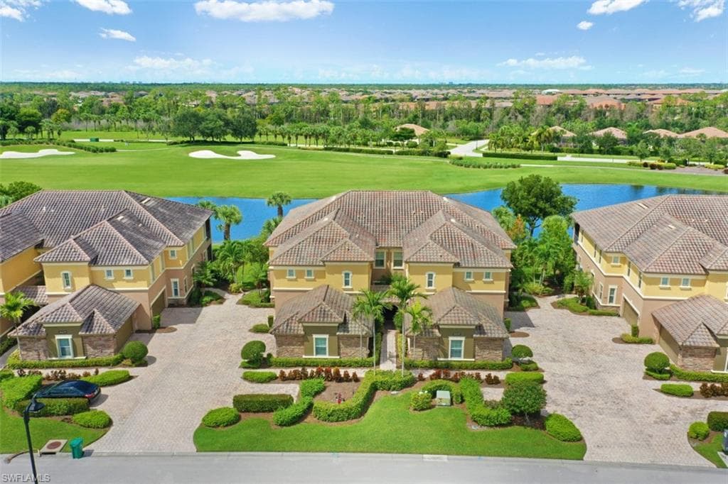 9525 Ironstone TER 102 NAPLES, FL 34120
