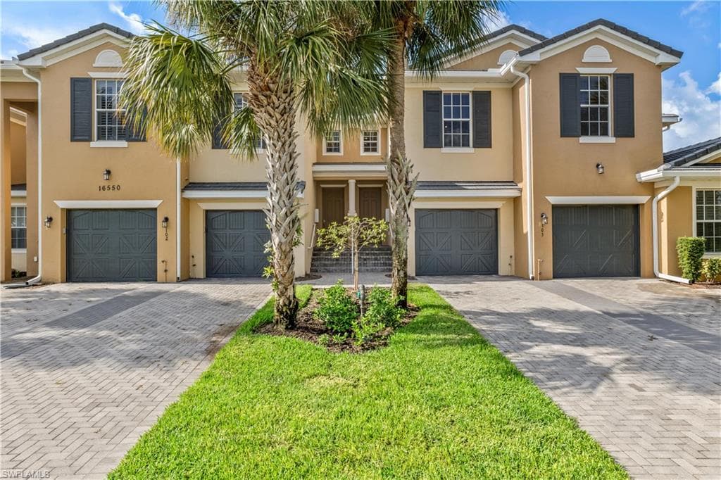 16550 Goldenrod LN 203 ALVA, FL 33920