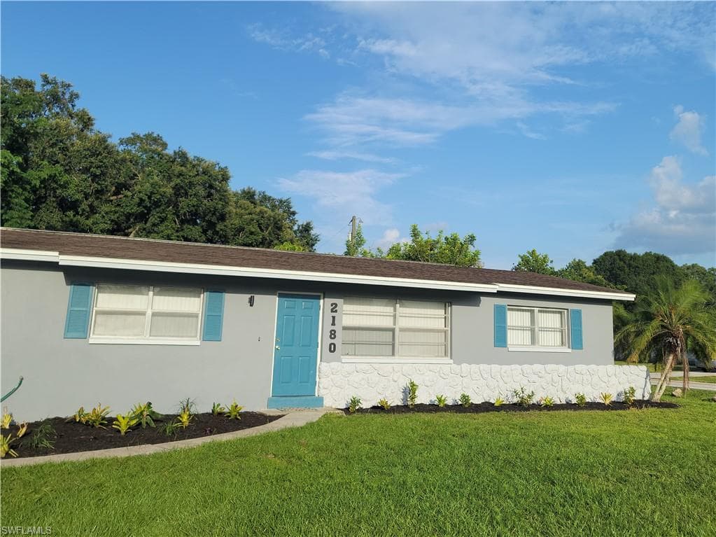 2180 Dominica AVE FORT MYERS, FL 33905