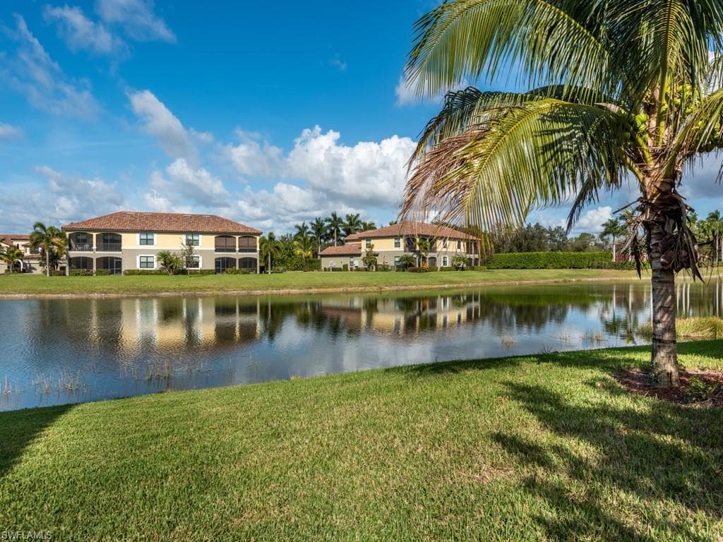 9126 Napoli CT 202 NAPLES, FL 34113