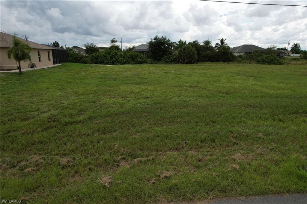 227 SW 14th AVE CAPE CORAL, FL 33991