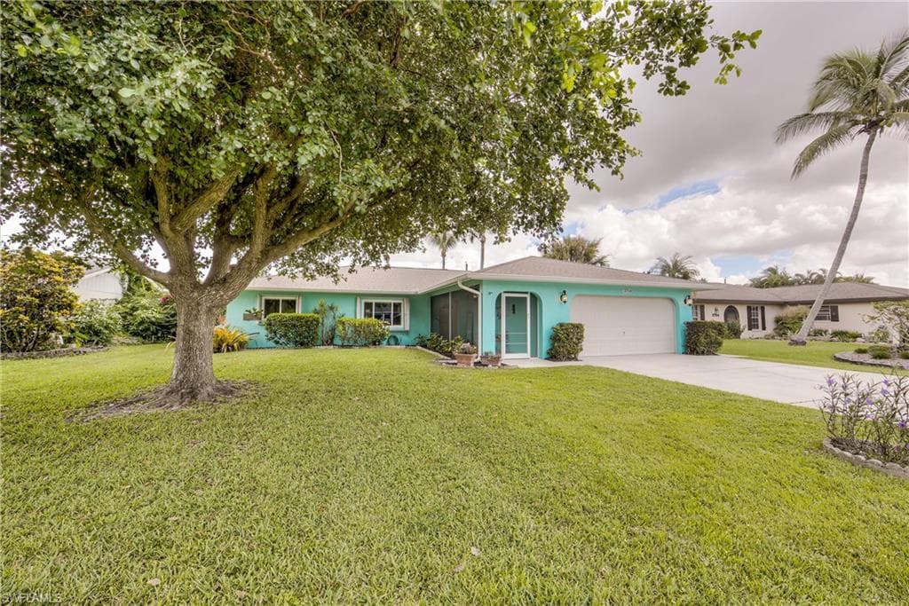 3718 Tomlinson ST BONITA SPRINGS, FL 34134
