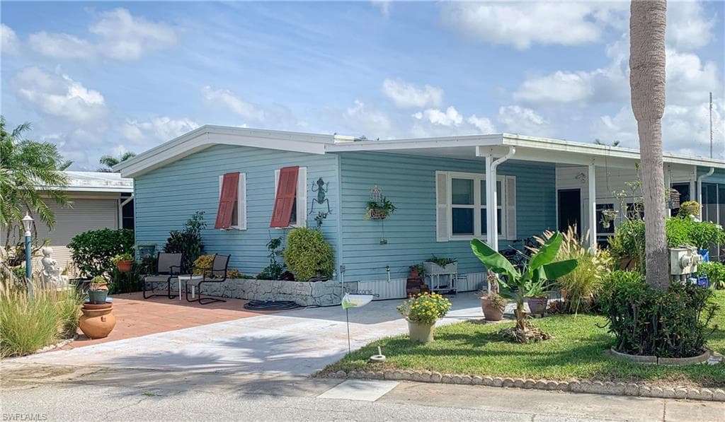 17761 Bryan CT FORT MYERS BEACH, FL 33931