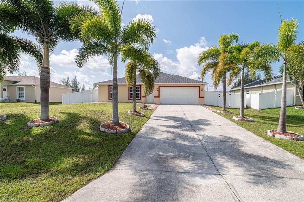 620 SW 21st LN CAPE CORAL, FL 33991