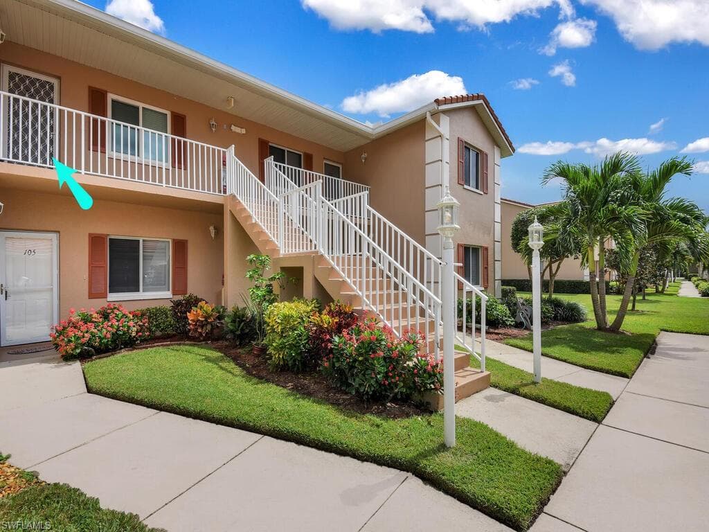 650 Saratoga CIR C-205 NAPLES, FL 34104