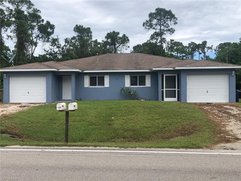 601 E 12th ST LEHIGH ACRES, FL 33972