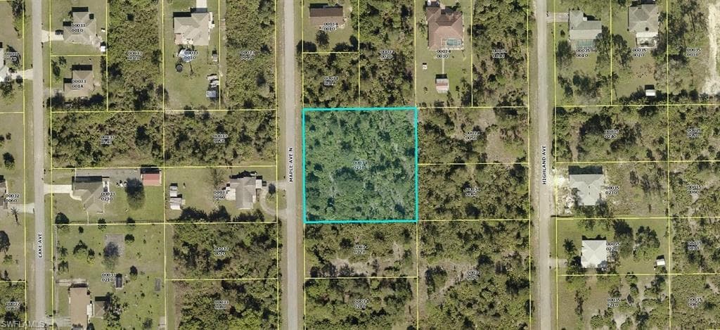 616 Maple AVE N LEHIGH ACRES, FL 33972