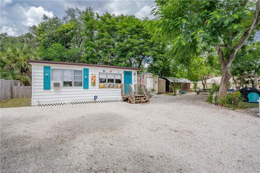 3255 Marion ST FORT MYERS, FL 33916