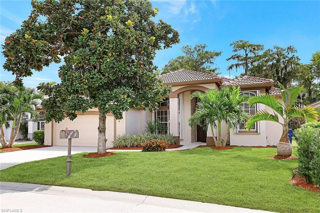 12783 Hunters Ridge DR BONITA SPRINGS, FL 34135