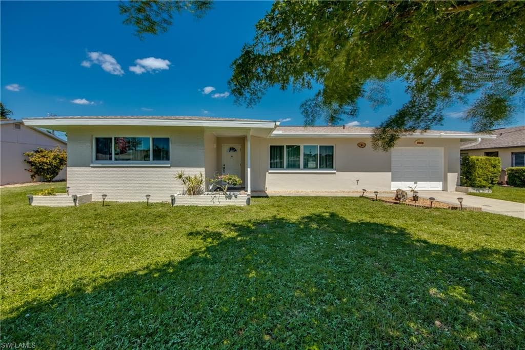1009 SE 37th ST CAPE CORAL, FL 33904