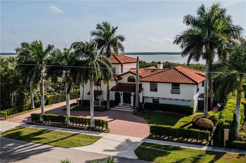769 Inlet DR MARCO ISLAND, FL 34145