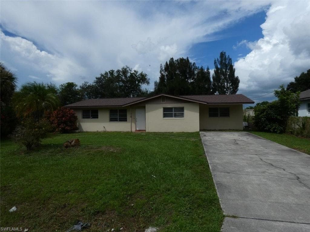 313 Louise AVE FORT MYERS, FL 33916