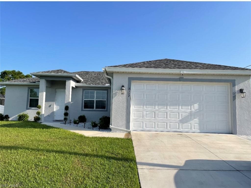 2512 30th ST SW LEHIGH ACRES, FL 33976