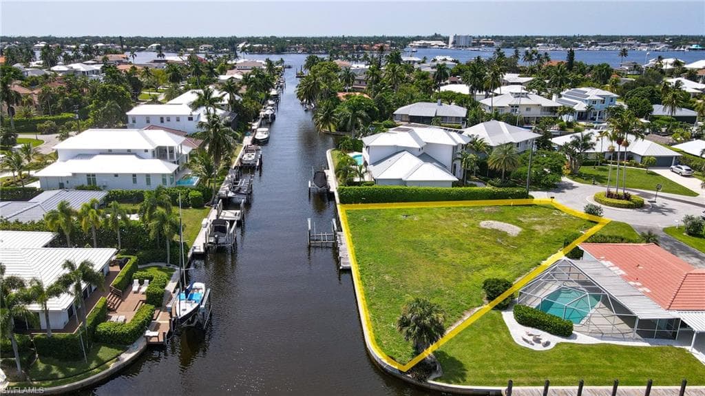 1699 Bonita CT NAPLES, FL 34102