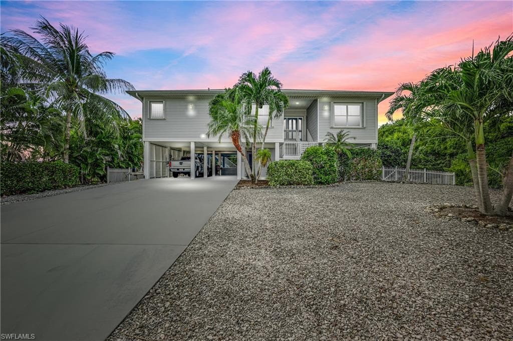 5207 Ann Arbor DR BOKEELIA, FL 33922