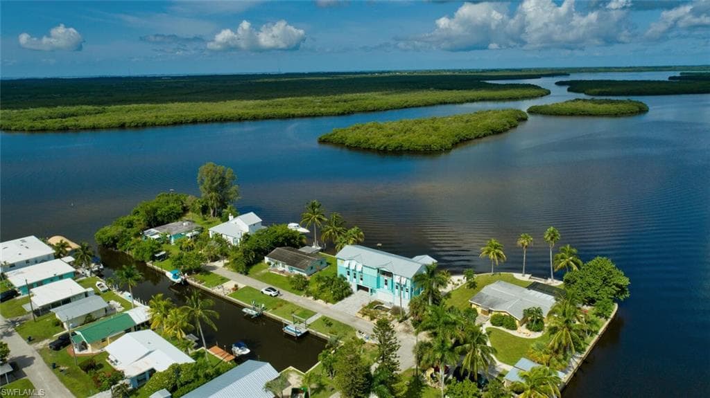 2660 Island View LN N MATLACHA, FL 33993