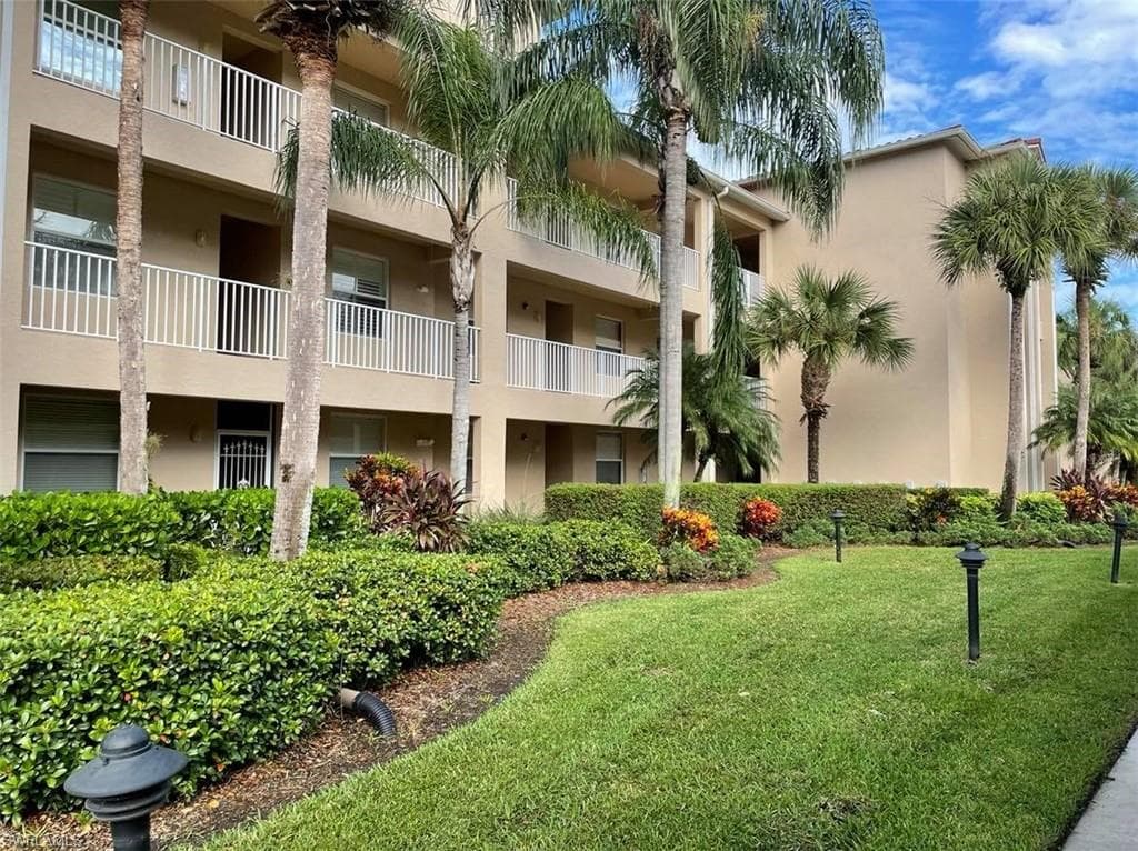2700 Cypress Trace CIR 3116 NAPLES, FL 34119