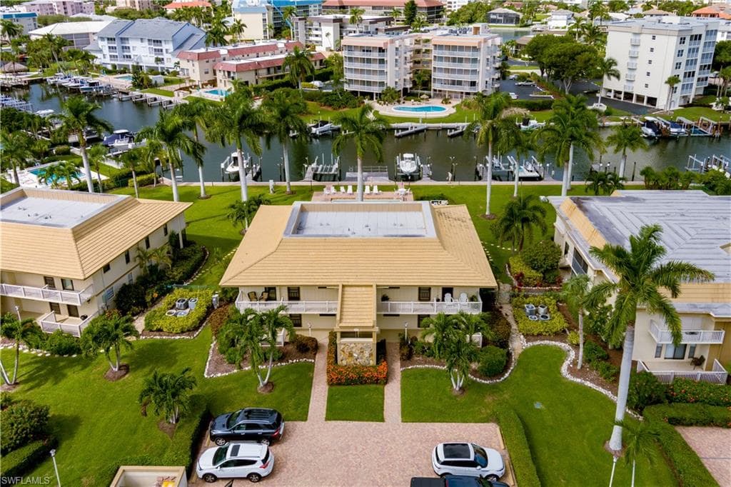 900 Panama CT 2-3 MARCO ISLAND, FL 34145