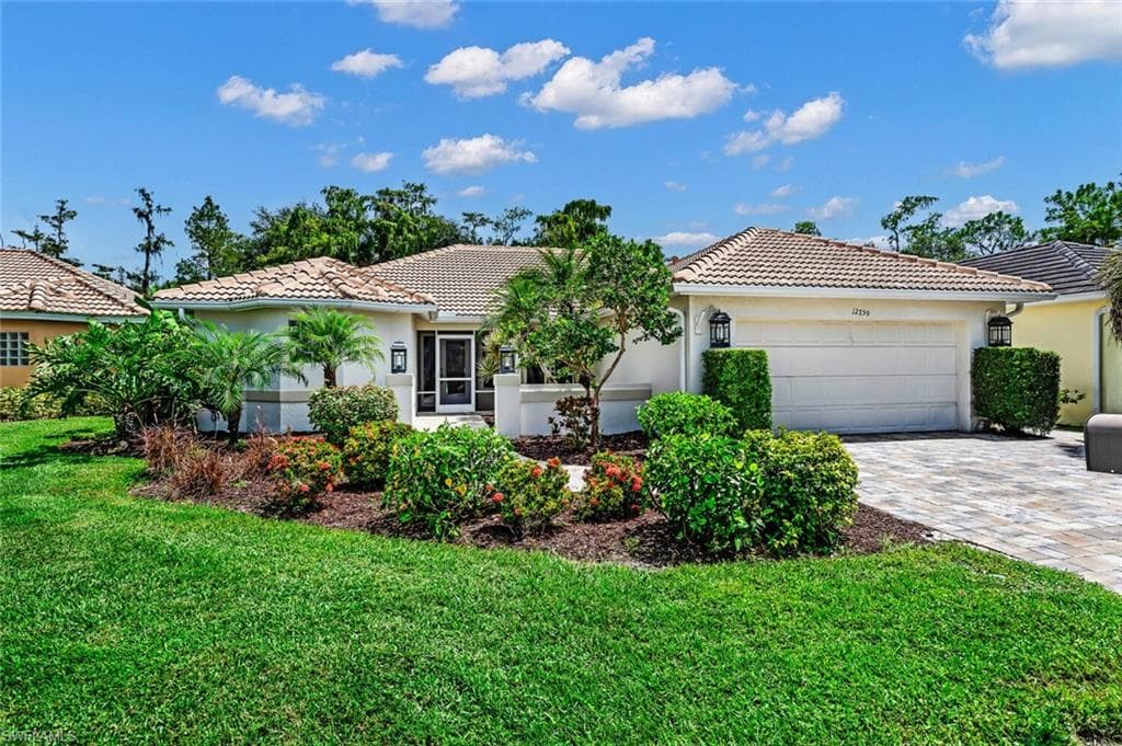 12759 Hunters Ridge DR BONITA SPRINGS, FL 34135