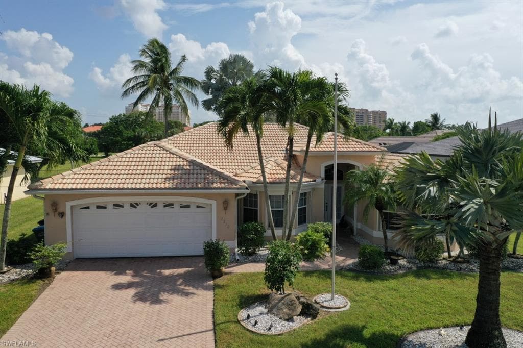 1210 57th ST CAPE CORAL, FL 33914