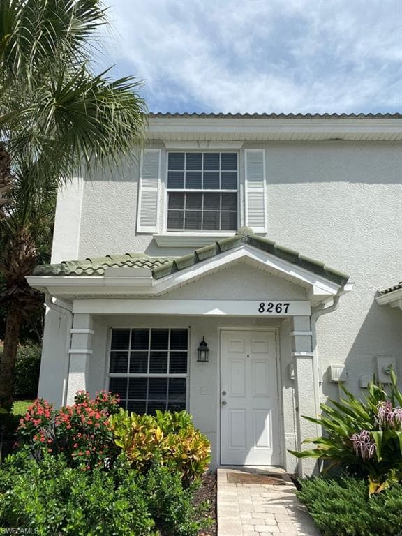 8267 Pacific Beach DR FORT MYERS, FL 33966