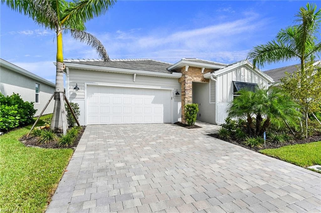 16555 Crescent Beach WAY BONITA SPRINGS, FL 34135