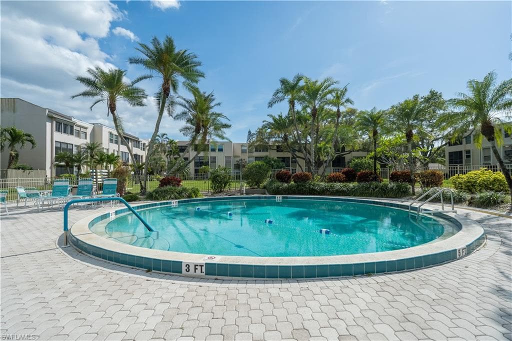5959 Winkler RD 103 FORT MYERS, FL 33919