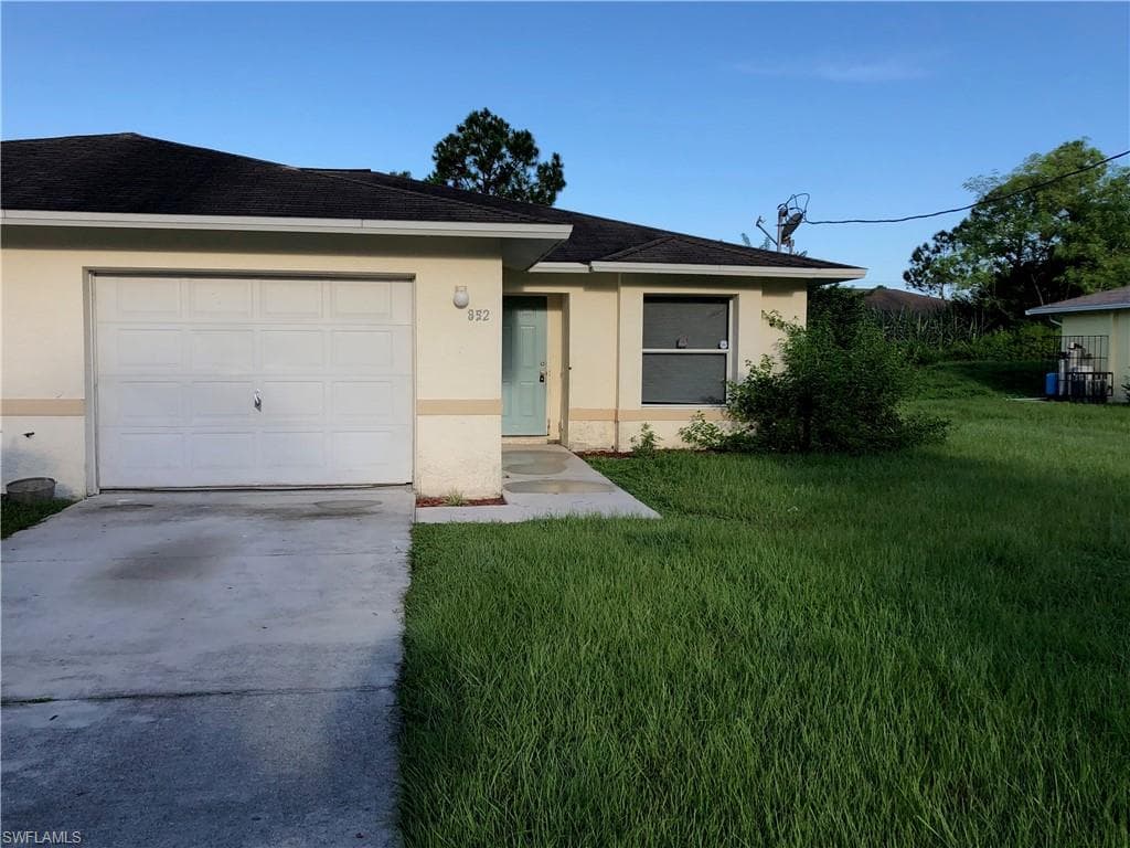 852 Holmes AVE LEHIGH ACRES, FL 33974