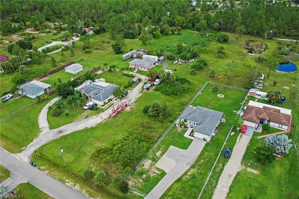 2557 29th AVE NE NAPLES, FL 34120