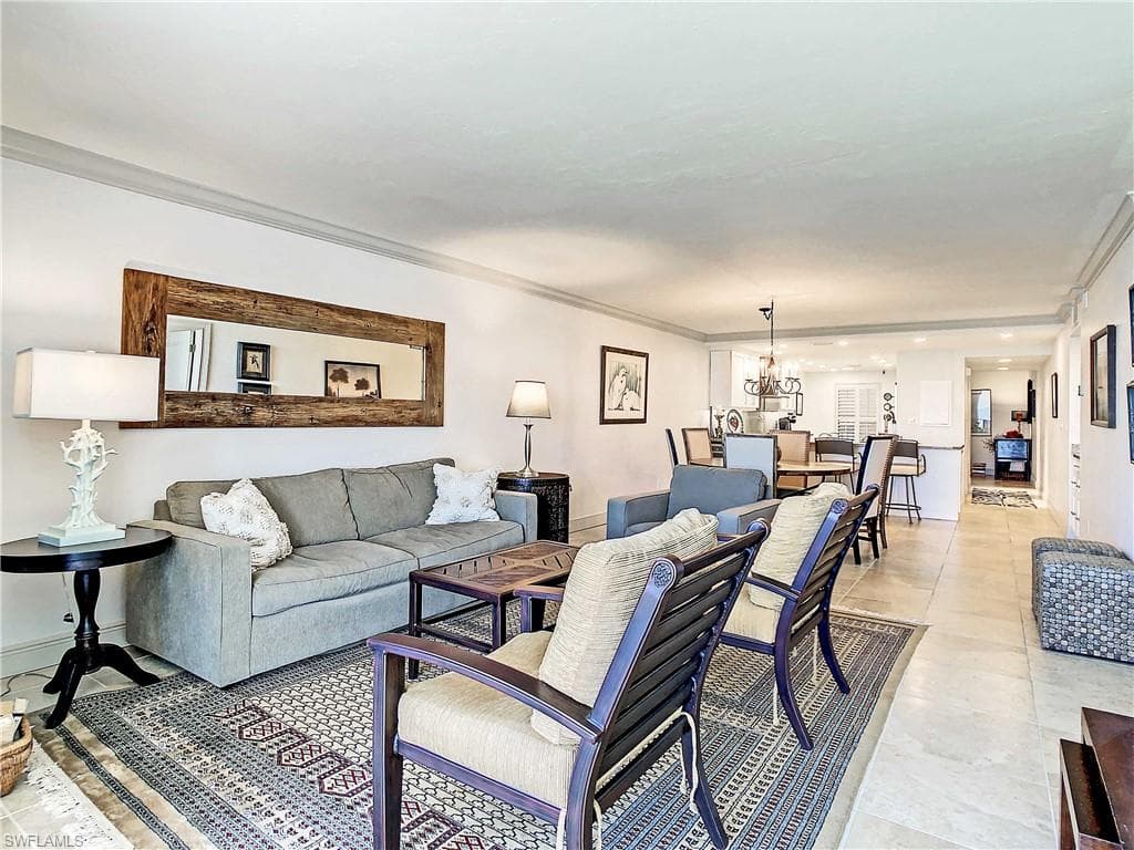 3013 W Gulf DR 101 SANIBEL, FL 33957