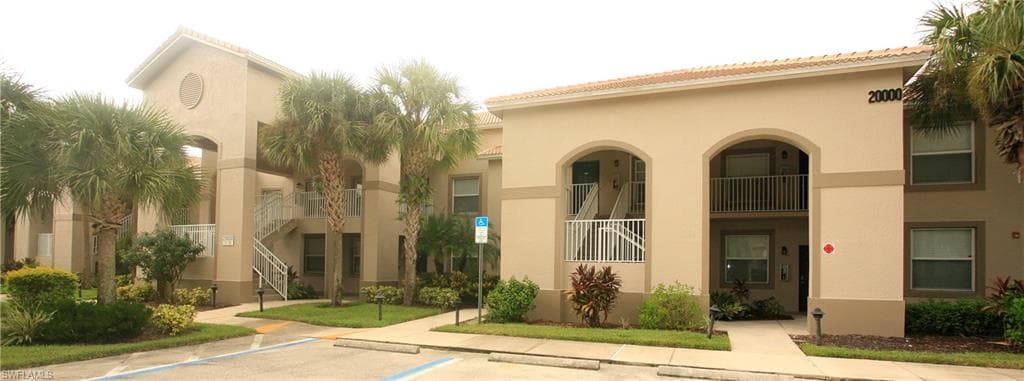 20000 Barletta LN 725 ESTERO, FL 33928