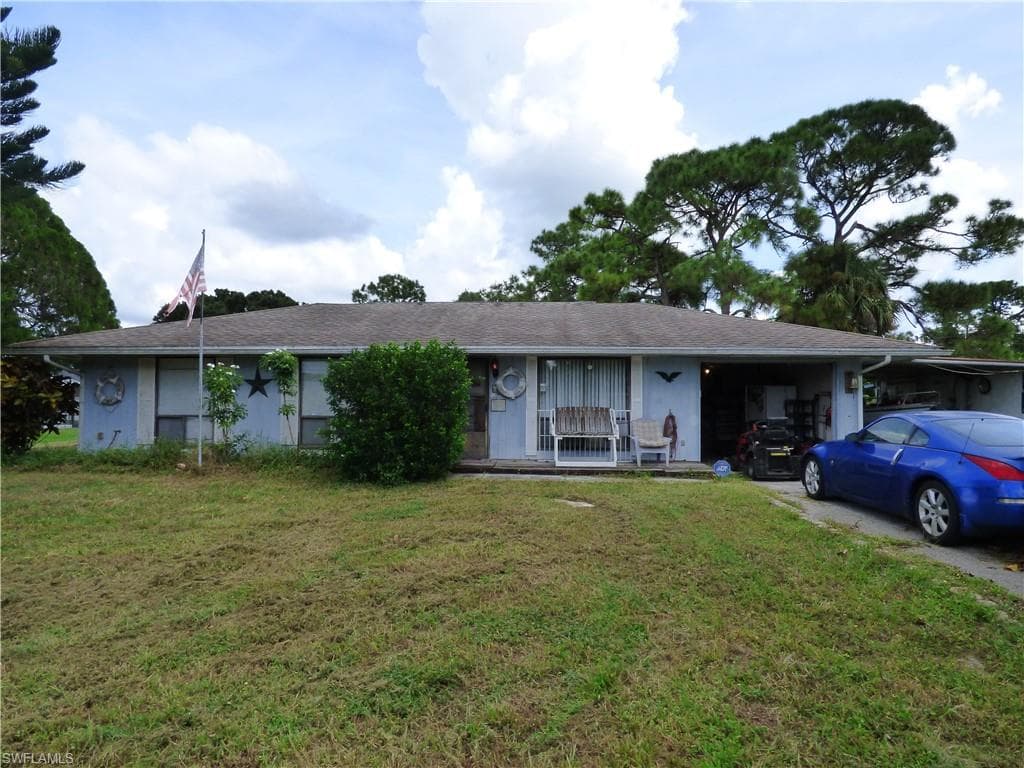 16 Clayton AVE LEHIGH ACRES, FL 33936