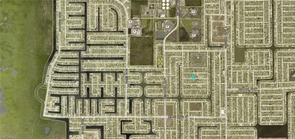 1827 SW 39th ST CAPE CORAL, FL 33914