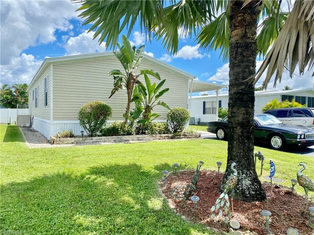 216 Cape Sable DR NAPLES, FL 34104