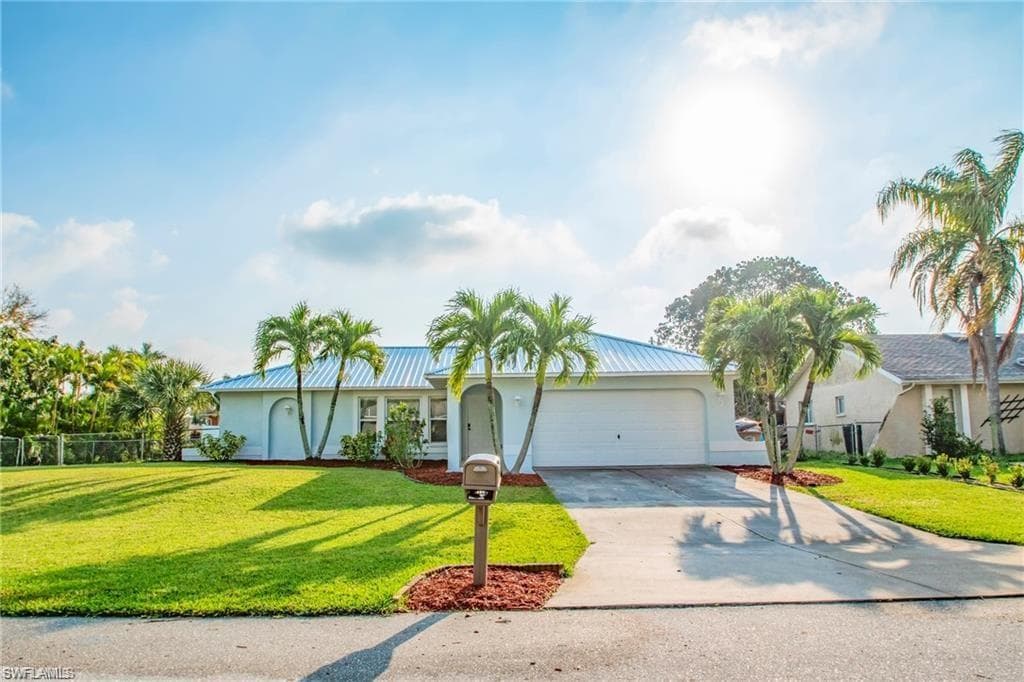 607 SE 2nd AVE CAPE CORAL, FL 33990