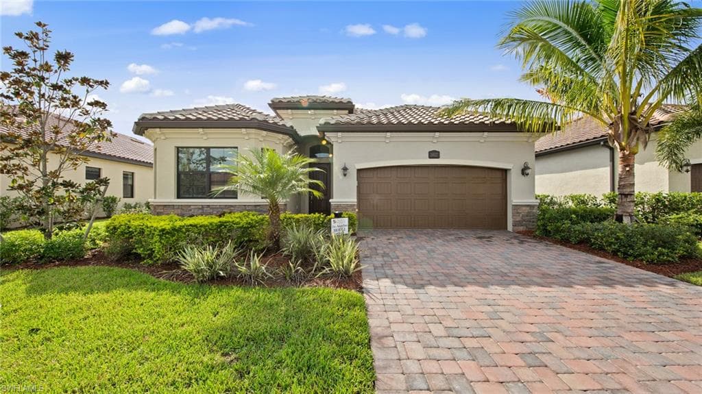 28027 Edenderry CT BONITA SPRINGS, FL 34135