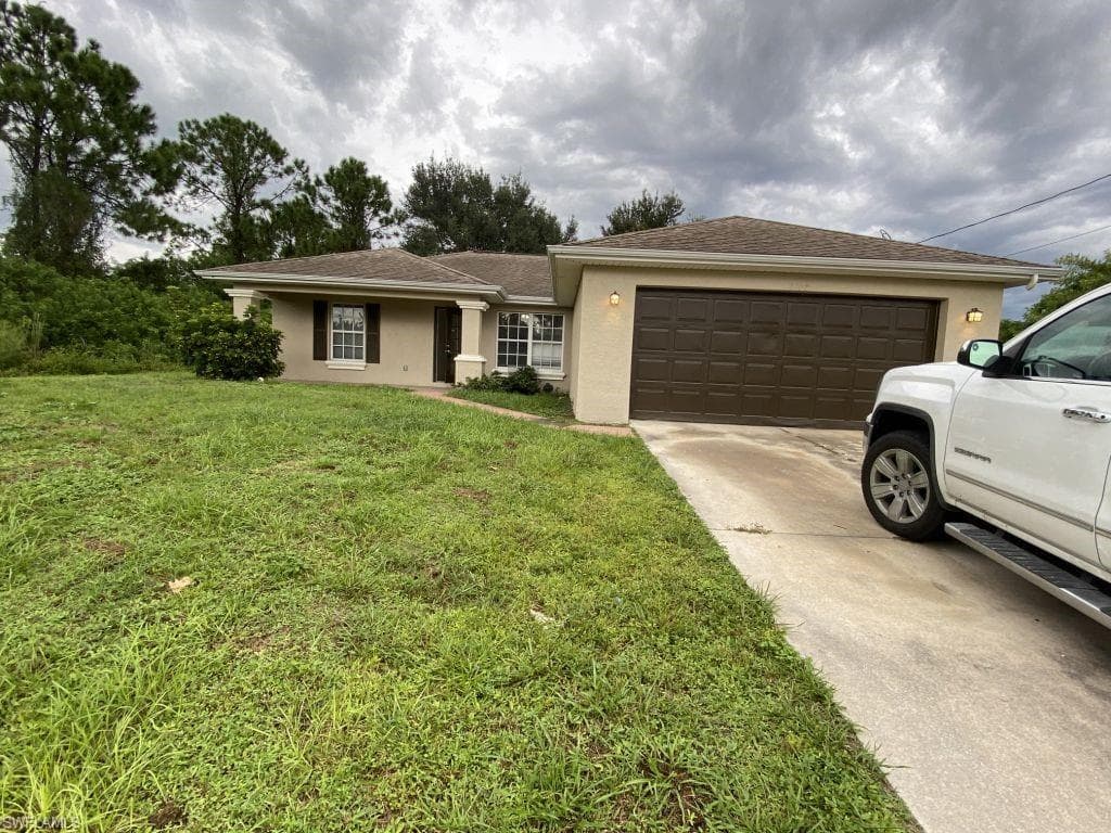 2702 4th ST SW LEHIGH ACRES, FL 33976