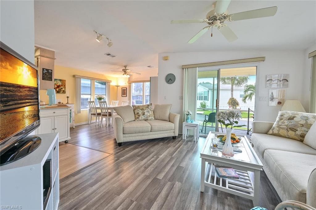 4721 Lincoln LN W ESTERO, FL 33928