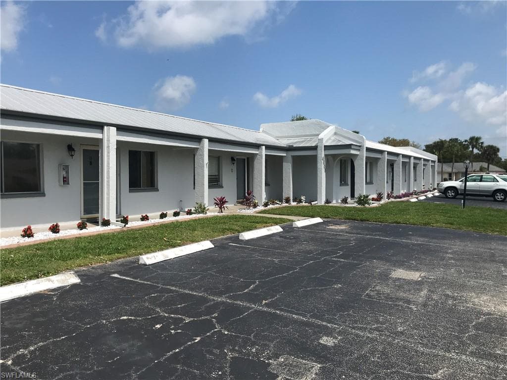 4608 SE 4th PL 3 CAPE CORAL, FL 33904