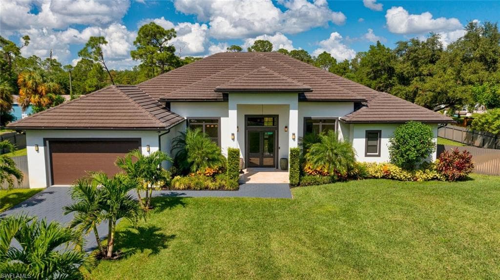 1961 20th AVE NE NAPLES, FL 34120