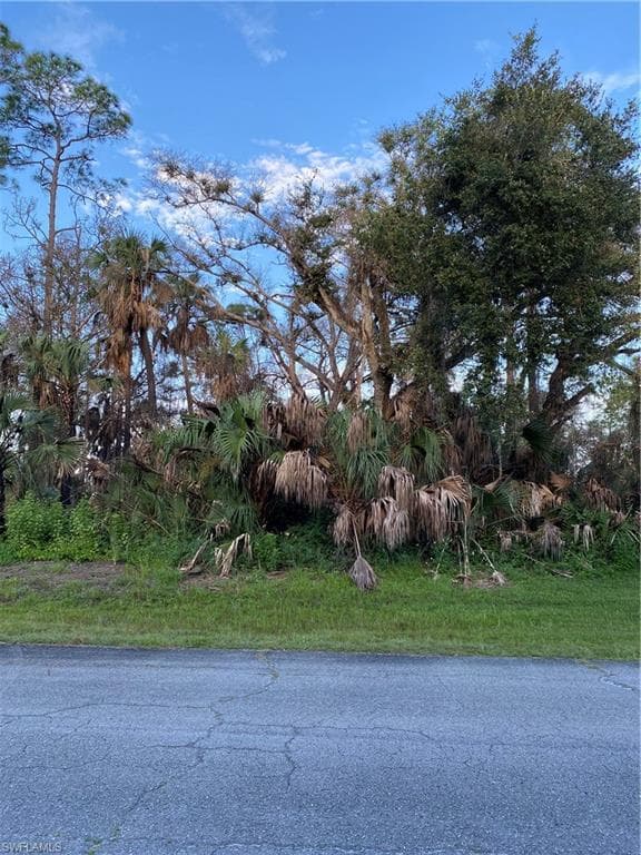 E Benbow CIR LABELLE, FL 33935