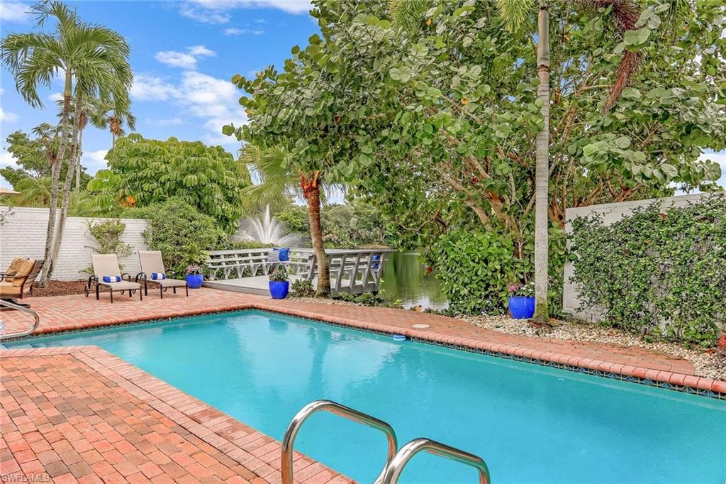 654 Bridgeway LN 127 NAPLES, FL 34108